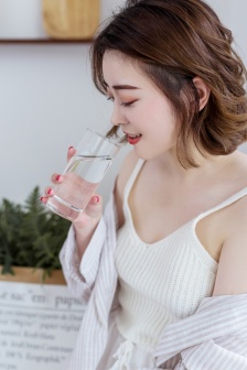 醉酒后少妇被疯狂内射视频